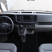 Volkswagen Grand California 177pk Automaat | Bearlock | SOG ventilatie | Lengtebedden | Luifel | Trekhaak | Buitendouche | Foto #4