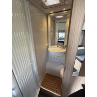 Capron Sunlight V60 Luifel Zonnepaneel Trekhaak 595CM !!!!! Foto #1