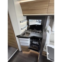 Adria Sonic Plus 700 DC Quensbed EP Level 2X Airco Hefbed Zonnepaneel Foto #18