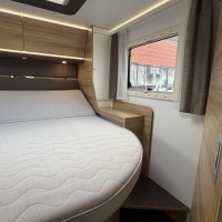 Adria Sonic Plus 700 DC Quensbed EP Level 2X Airco Hefbed Zonnepaneel Foto #20