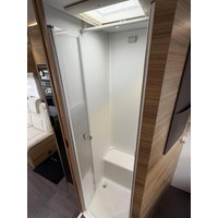 Adria Sonic Plus 700 DC Quensbed EP Level 2X Airco Hefbed Zonnepaneel Foto #24