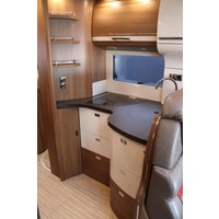 Carthago C-TOURER I 149 LE 150pk Automaat | Omvormer | Zonnepanelen | Hefbed | Dubbele bodem | Maxxfan | Lengtebedden | Dubbele huishoudaccu | Gescheiden douche | Foto #39