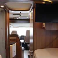 Carthago C-TOURER I 149 LE 150pk Automaat | Omvormer | Zonnepanelen | Hefbed | Dubbele bodem | Maxxfan | Lengtebedden | Dubbele huishoudaccu | Gescheiden douche | Foto #47