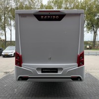 Rapido I 896F Automaat Queensbed Hefbed Face To Face Zonnepaneel Foto #7