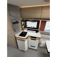 Rapido I 896F Automaat Queensbed Hefbed Face To Face Zonnepaneel Foto #12