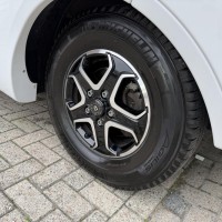 Rapido I 896F Automaat Queensbed Hefbed Face To Face Zonnepaneel Foto #24