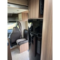 Challenger 628 EB, 2.2 D 155pk 6bak, Airco,Cruise,Trekhaak, Foto #4