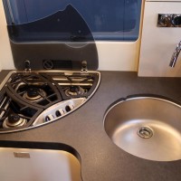 Carthago C-TOURER I 149 LE 150pk Automaat | Omvormer | Zonnepanelen | Hefbed | Dubbele bodem | Maxxfan | Lengtebedden | Dubbele huishoudaccu | Gescheiden douche | Foto #13