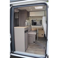 LMC Innovan 640 140pk Automaat | Lengtebedden | Luifel | Panoramadak | Inlegramen | Cruise Control | Nieuw uit voorraad leverbaar | Foto #5