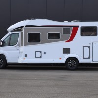 Burstner  Ixeo Time 726 G 165pk | 5e zitplaats | Zonnepanelen | Hefbed | Achteruitrijcamera| Thule lift fietsendrager | Lengtebedden | Bearlock | Foto #2