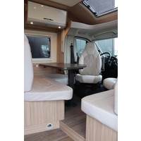 Burstner  Ixeo Time 726 G 165pk | 5e zitplaats | Zonnepanelen | Hefbed | Achteruitrijcamera| Thule lift fietsendrager | Lengtebedden | Bearlock | Foto #6