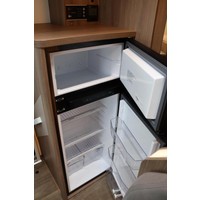 Carado T338 165pk Automaat | BR Systeem | LPG installatie | Lengtebedden | Omvormer | Lithium | Oven | Zonnepanelen | Bearlock | Edition25 | Foto #15