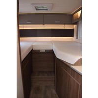 Carado T338 165pk Automaat | BR Systeem | LPG installatie | Lengtebedden | Omvormer | Lithium | Oven | Zonnepanelen | Bearlock | Edition25 | Foto #16