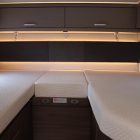 Carado T338 165pk Automaat | BR Systeem | LPG installatie | Lengtebedden | Omvormer | Lithium | Oven | Zonnepanelen | Bearlock | Edition25 | Foto #17