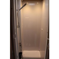 Carado T338 165pk Automaat | BR Systeem | LPG installatie | Lengtebedden | Omvormer | Lithium | Oven | Zonnepanelen | Bearlock | Edition25 | Foto #21