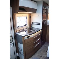 Hymer BMC-T 580 Automaat | Levelsysteem | BR systeem | Zonnepanelen | Omvormer | Dakairco | SLC chassis | HEO safe sloten | Buitendouche | Foto #47