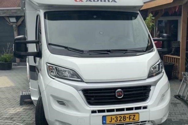 Tweedehands Adria campers camper kopen