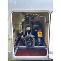 Bürstner Travel Van T 620  Fiat 2.3 130pk Euro 5 | Enkele-bedden | Douche/ wc | Garage | Incl 2 Scooters | 72dkm | TOPSTAAT Foto #15
