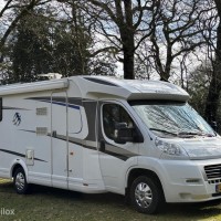 Knaus Sky Ti 700 MEG Fiat 2.3 130pk Euro 5 | Enkele-bedden | Aparte Douche/ wc | Garage | Fietsendrager | 85dkm | TOPSTAAT Foto #1