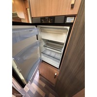 Knaus Sky Ti 700 MEG Fiat 2.3 130pk Euro 5 | Enkele-bedden | Aparte Douche/ wc | Garage | Fietsendrager | 85dkm | TOPSTAAT Foto #13