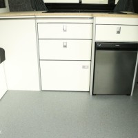 Volkswagen Transporter 6.1 Buscamper 2.0TDI 150Pk Aut/ DSG-7 Inbouw nieuw California-look | 4-Pers | Slaap-hefdak |NWST Foto #58