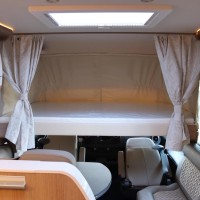 Carthago C-Tourer I 150 QB 170pk Automaat | Zo goed als nieuw | Queensbed | Gescheiden douche | Dubbele bodem | Hefbed | Luxe | LED koplampen | Foto #7