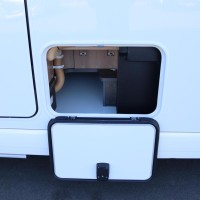 Carthago C-Tourer I 150 QB 170pk Automaat | Zo goed als nieuw | Queensbed | Gescheiden douche | Dubbele bodem | Hefbed | Luxe | LED koplampen | Foto #23