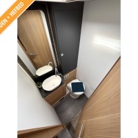 Adria Matrix Plus 670 DL uit 2021 Foto #10