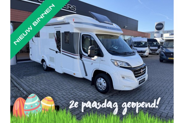 Rapido 686 F Euro6 Queensbed 2X Airco Zonnepaneel Luifel Fietsenrek