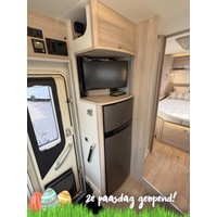 Rapido 696F Automaat Queensbed Levelsysteem Litium Zonnepanelen Omvormer Foto #18