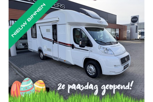 Lmc H737 Sportline Queensbed Hefbed Zonnepaneel Luifel Fietsenrek