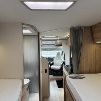 Bavaria T650 GJ Automaat Enkele Bedden Zonnepaneel Lpg Lift Fietsenrek Foto #1