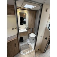 Bavaria T650 GJ Automaat Enkele Bedden Zonnepaneel Lpg Lift Fietsenrek Foto #2