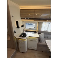 Rapido 696F Automaat Queensbed Levelsysteem Litium Zonnepanelen Omvormer Foto #16