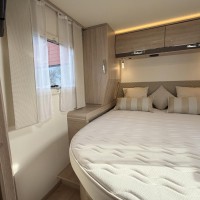 Rapido 696F Automaat Queensbed Levelsysteem Litium Zonnepanelen Omvormer Foto #21