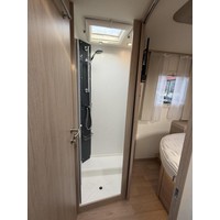 Rapido 696F Automaat Queensbed Levelsysteem Litium Zonnepanelen Omvormer Foto #25