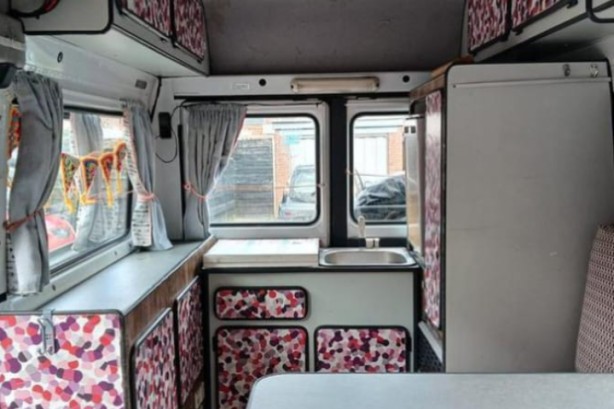 Mercedes campers MB 100D -KB KAMPEERAUTO uit 1993