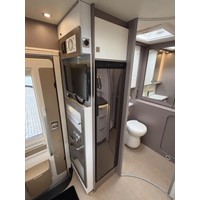 Bürstner 680 TD Harmony Line 9T-Automaat Hefbed Luifel Zonnepaneel Luchtvering Trekhaak Foto #1