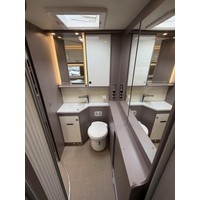 Bürstner 680 TD Harmony Line 9T-Automaat Hefbed Luifel Zonnepaneel Luchtvering Trekhaak Foto #5