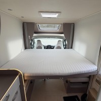 Bürstner 680 TD Harmony Line 9T-Automaat Hefbed Luifel Zonnepaneel Luchtvering Trekhaak Foto #8