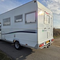 Ford campers EJA8ML uit 2000 Foto #1