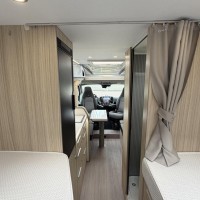 Adria Compact DL Plus 9T-Automaat Enkele Bedden Lithium Luchtvering Foto #3