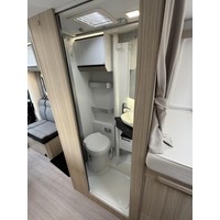 Adria Compact DL Plus 9T-Automaat Enkele Bedden Lithium Luchtvering Foto #4