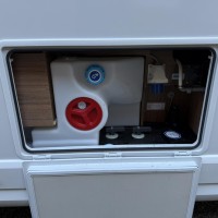 Knaus R12 700 MEG Live 3300Km. Nieuwstaat, zeer compleet Foto #25