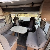 Knaus R12 700 MEG Live 3300Km. Nieuwstaat, zeer compleet Foto #6