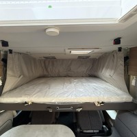 Knaus R12 700 MEG Live 3300Km. Nieuwstaat, zeer compleet Foto #7