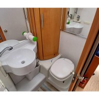 Hymer TEILINTEGRIERT HV 522..  2006 dwarsbed Foto #6