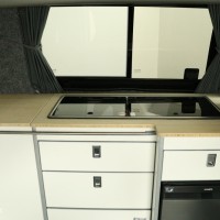 Volkswagen Transporter 6.1 Buscamper 2.0TDI 150Pk Aut/ DSG-7 Inbouw nieuw California-look | 4-Pers | Slaap-hefdak |NWST Foto #57