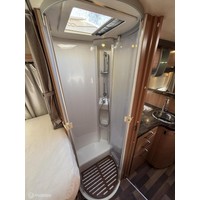 Knaus Sky Ti 700 MEG Fiat 2.3 130pk Euro 5 | Enkele-bedden | Aparte Douche/ wc | Garage | Fietsendrager | 85dkm | TOPSTAAT Foto #8