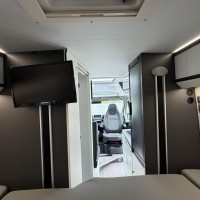 Adria Twin Supreme 640 SGX Zonnepaneel Skyroof Luifel Led Tv Foto #1